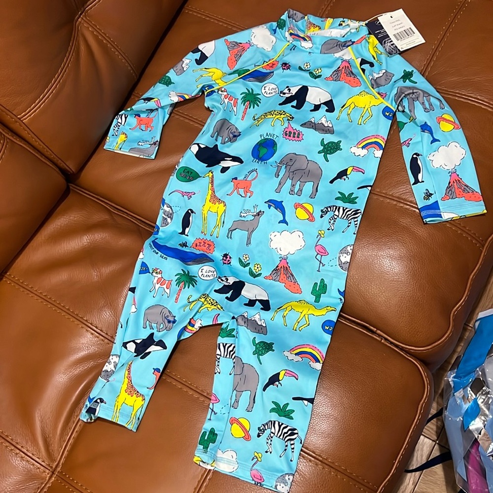 NWOT Mini Boden Blue Kids Rashguard Swimsuit with Multi-Animal Print